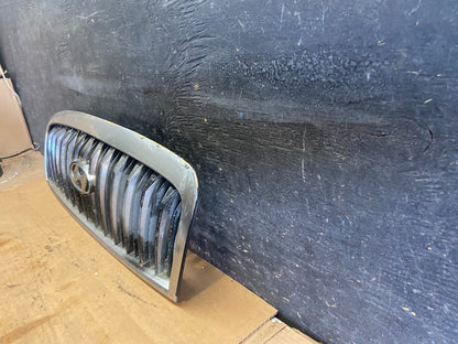 2001 to 2005 Hyundai Sonata Front Upper Grille Grill Bumper OEM Q9982 DG1