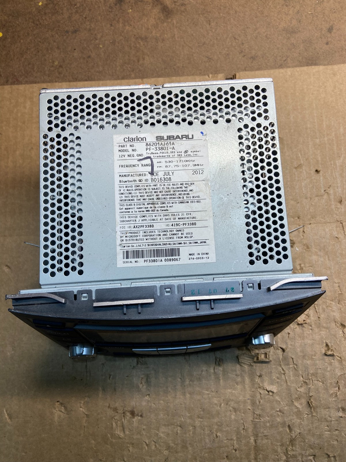 2010 - 2014 Subaru Outback Radio AM/FM CD Player mp3 Audio Y7491 DG4