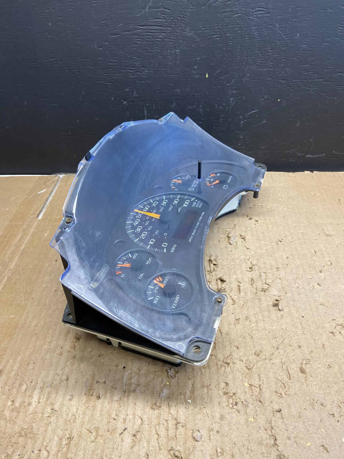 2001 to 2002 Chevrolet Express Speedometer Cluster Gauge OEM AB5769 DG2