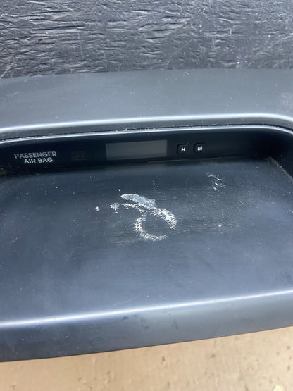 2011 to 2013 Kia Sorento Center Radio Climate Control Clock Trim T8977 DG1