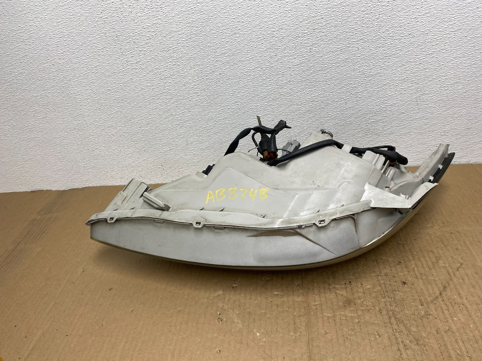 2005 to 2006 Toyota Camry Right Passenger RH Halogen Headlight Oem AB8248 DW6