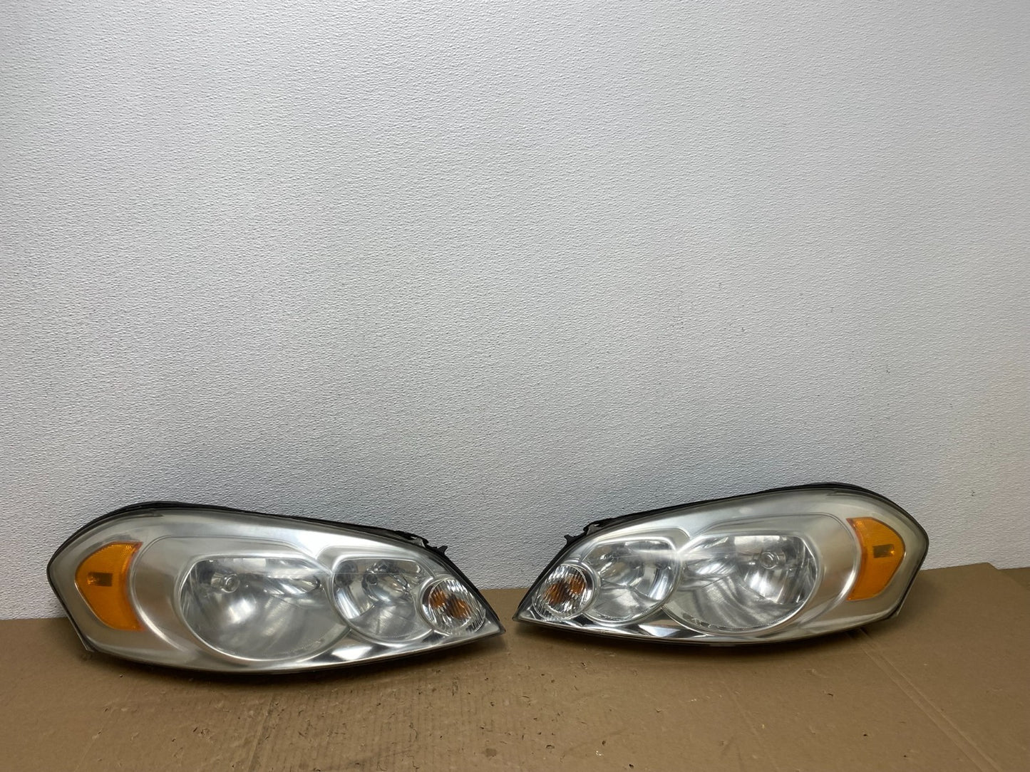 2006 - 2013 Chevrolet Impala Left+Right Set Headlights Halogen AB6972 DW0