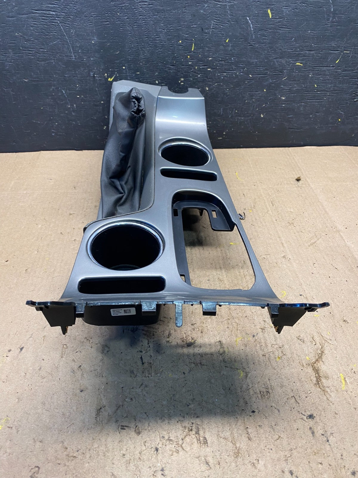 2014-2016 Chevrolet Malibu Center Floor Shifter Cup Holder Trim Bezel R8519 DG3
