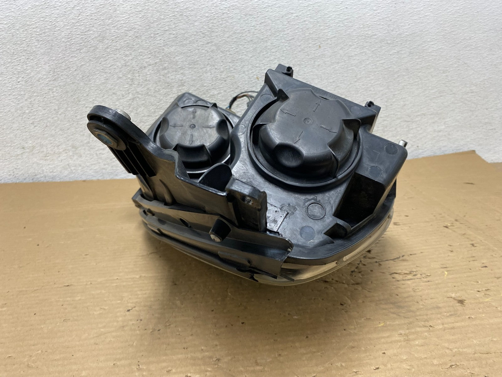 2007 to 2012 Gmc Acadia Halogen Headlight Left Driver LH Side AG9102 DW8