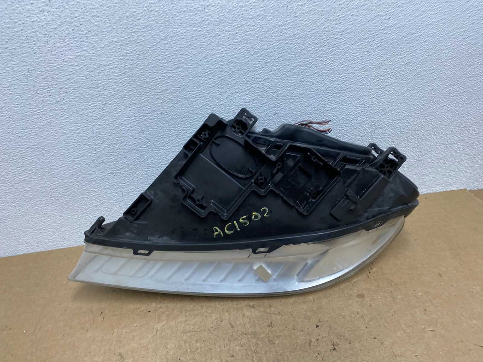 2008 to 2013 Volvo XC70 V70 S80 Right Passenger Side Halogen Headlight AC1502 DW6