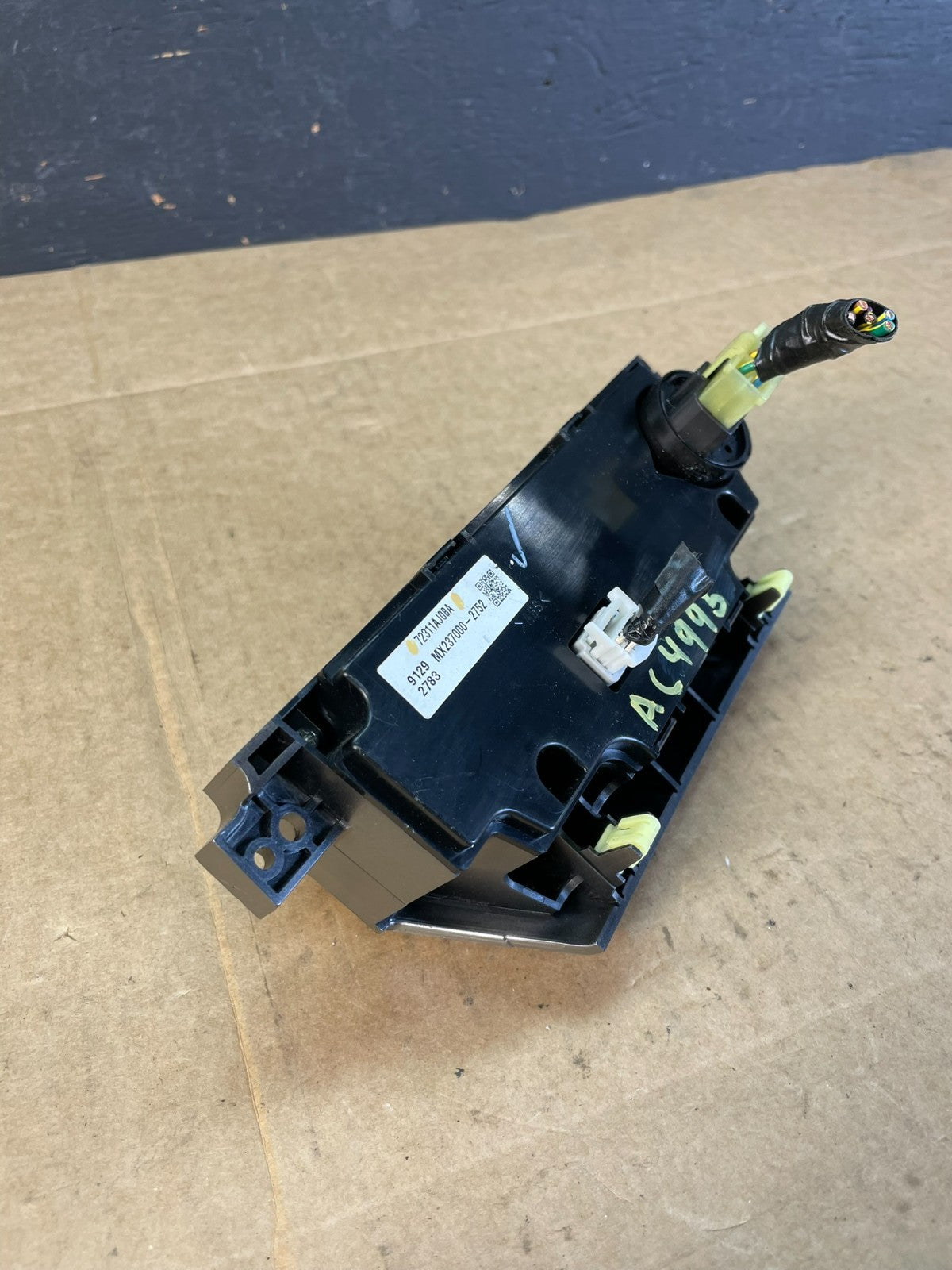 2010 - 2014 Subaru Outback Legacy A/C Heater Climate Control Unit AC4995 DG5