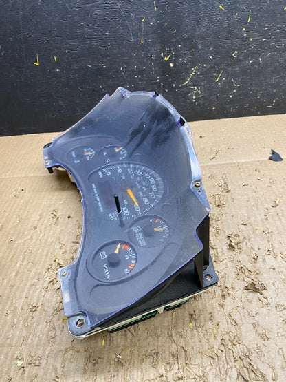 2000 to 2005 Chevrolet Astro Cluster Gauge Speedometer ECM V7545 DG2