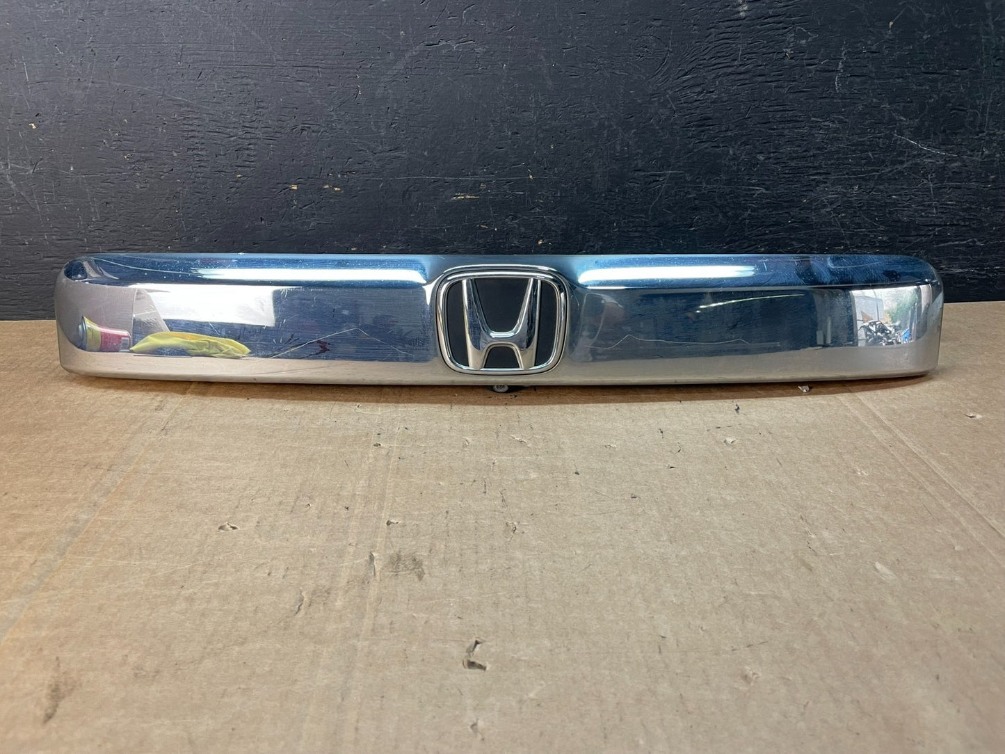 2009-2015 Honda Pilot Tailgate Trunk Handle Bezel Finish Molding Camera AE84570