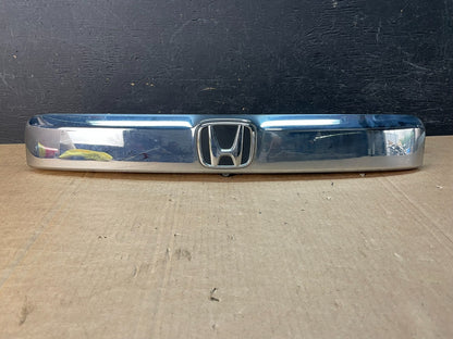 2009-2015 Honda Pilot Tailgate Trunk Handle Bezel Finish Molding Camera AE84570