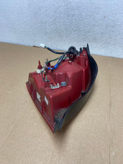2004 2005 2006 Hyundai Elantra Sedan Right Passenger Tail Light AG1459 LK7