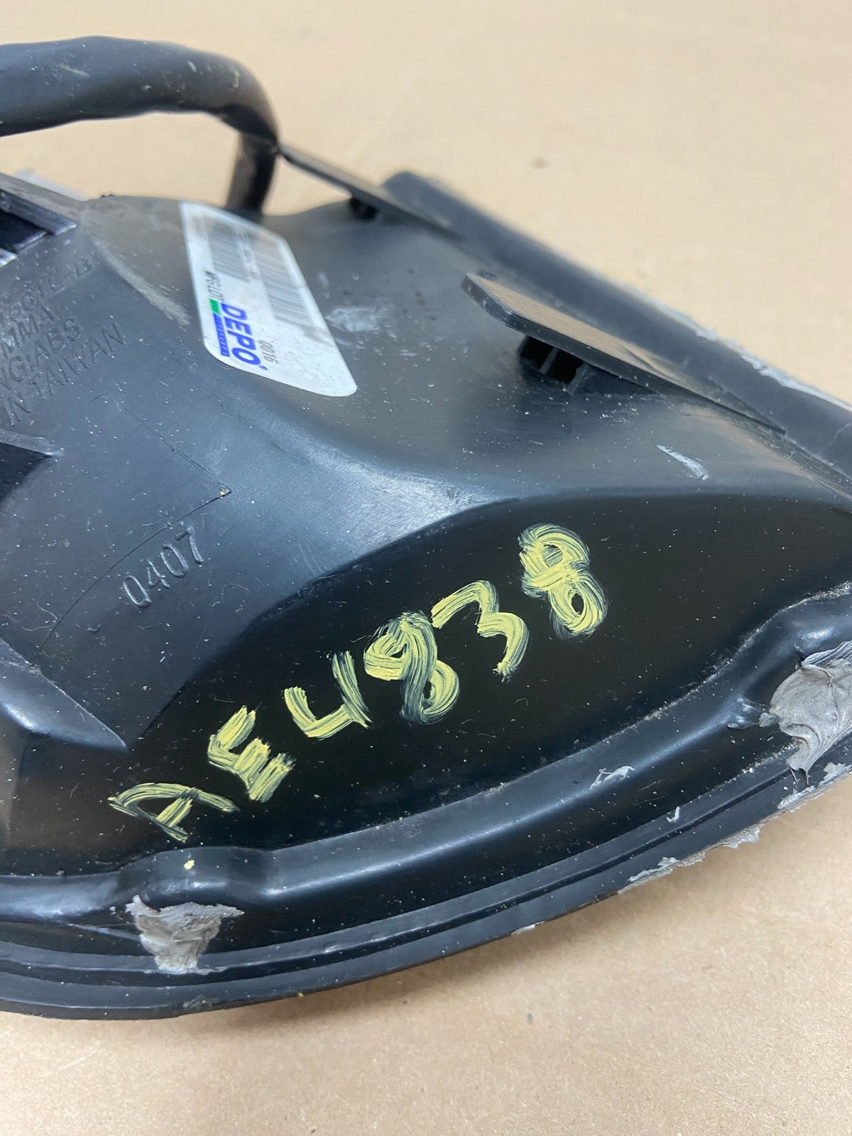 1998 to 2000 Kia Sportage Left Driver LH Front Turn Signal DEPO AE4838 DW7