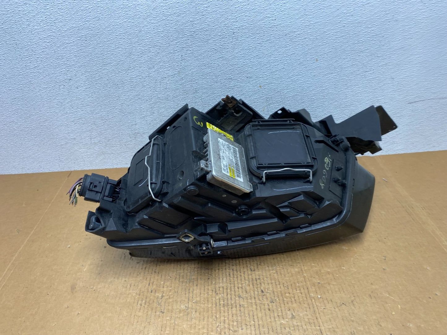 2009 to 2012 Audi Q5 Right Passenger RH Side Xenon HID Headlight AE0608 DW6