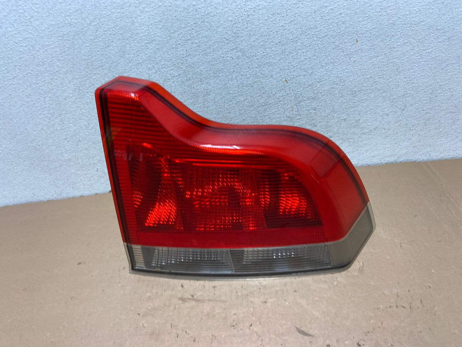 2001 to 2004 Volvo S60 Right Passenger Side Tail Light AG4149 LK0