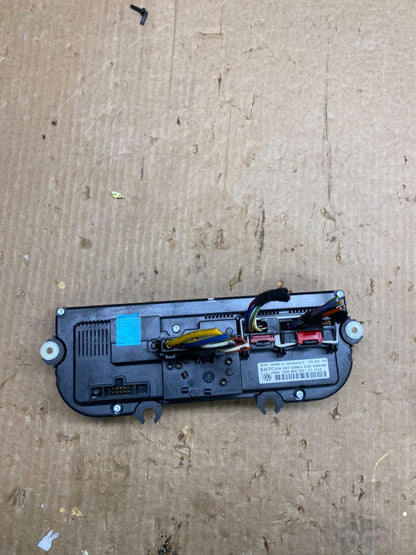 2010 - 2014 Volkswagen Passat Center Climate Control Panel AC Heater Z4351 DG3