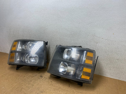 2007 to 2014 Chevrolet Silverado Left+Right Side Black Headlights T3342 DW2