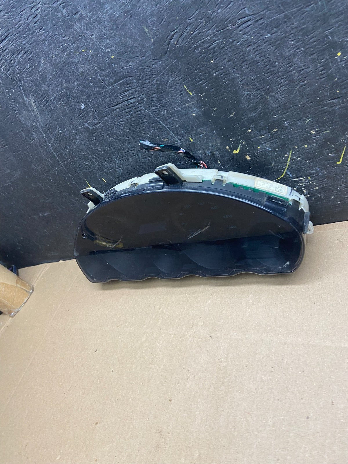 2014 2015 2016 GMC Acadia Speedometer Cluster T9140 DG2