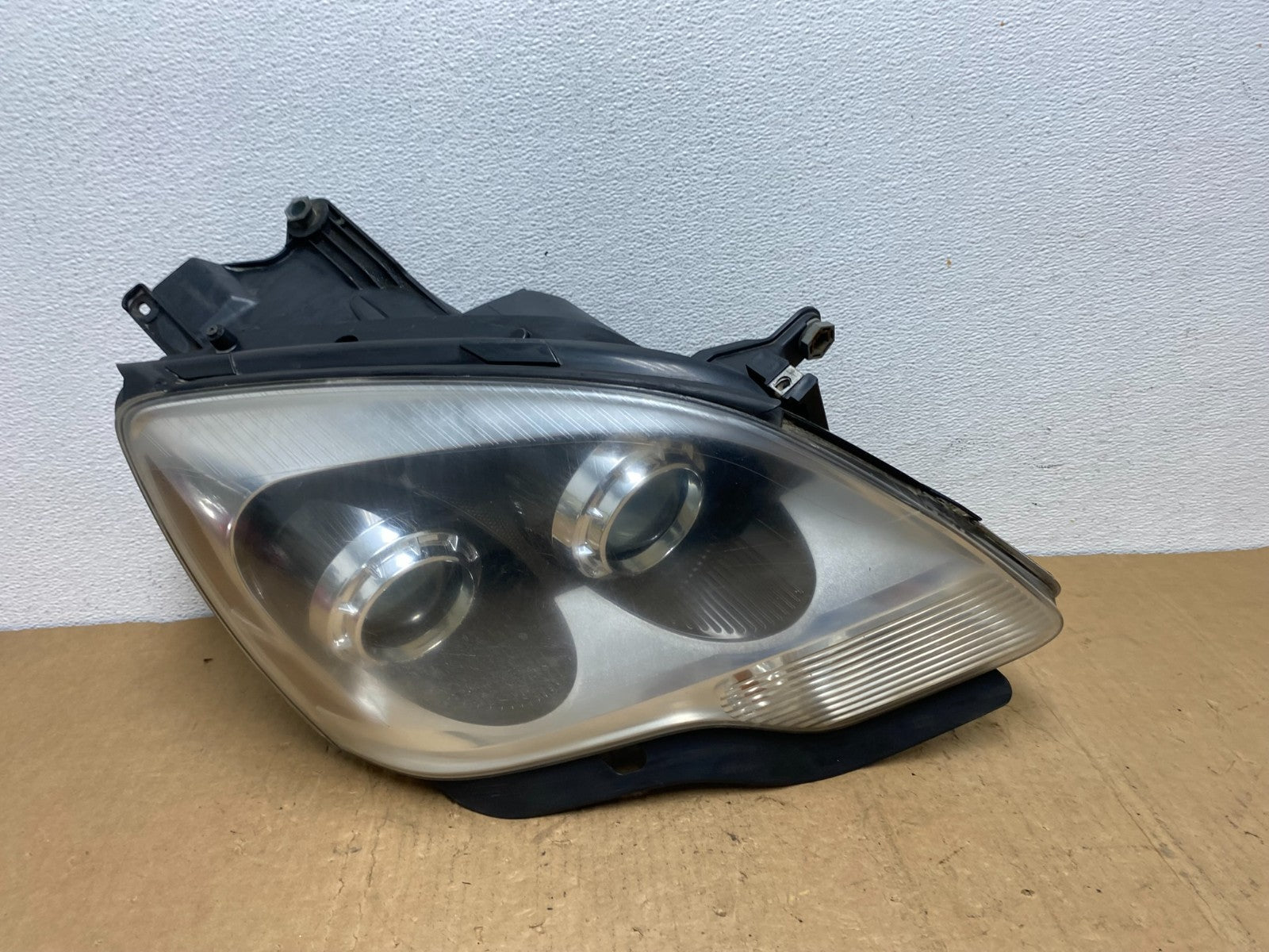 2007-2012 Gmc Acadia Halogen Headlight Right Passenger Side AD1317 DW0