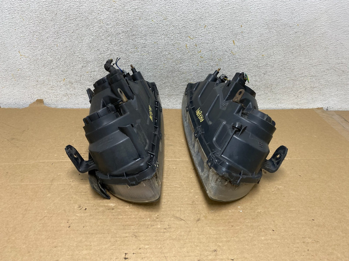 2004 2005 2006 Hyundai Elantra Left+Right Set Halogen Headlights AH7894 DW9