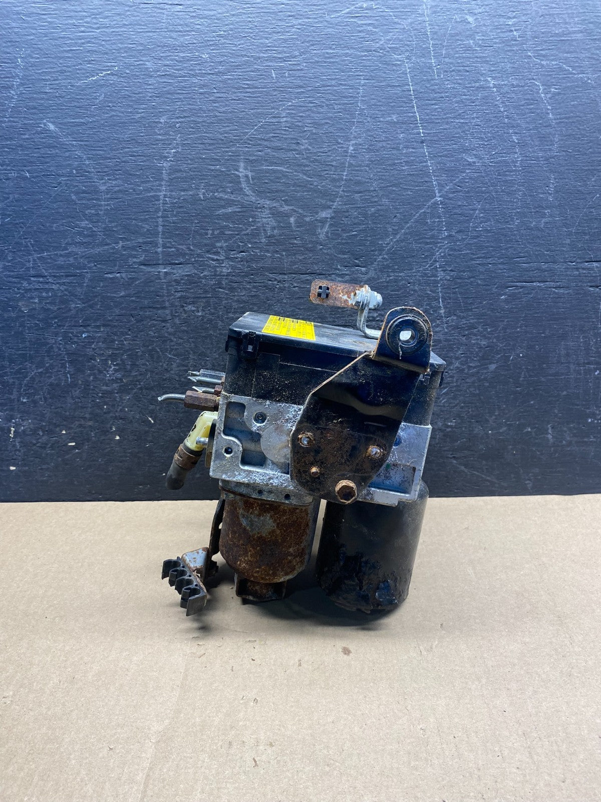 2004 - 2009 Toyota Prius ABS Brake Pump Anti Lock Module AG3885 DG2