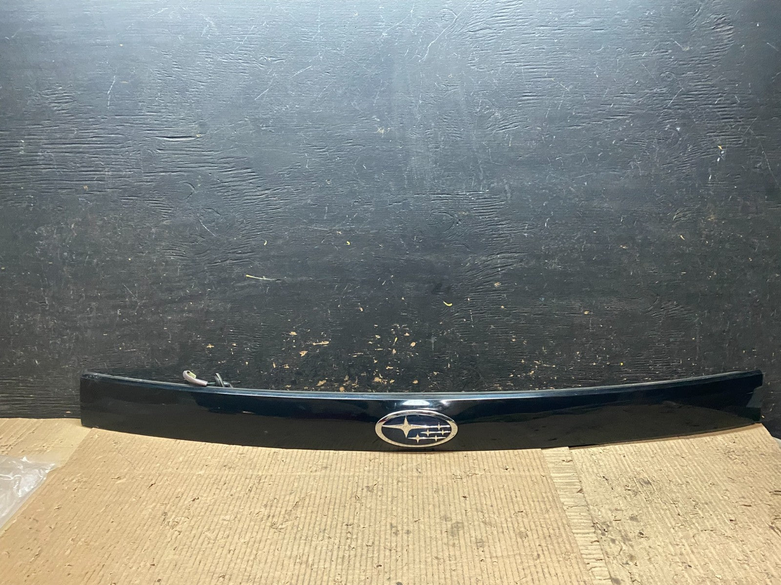 2009 - 2013 Subaru Forester  Liftgate Tailgate Trunk Trim Molding W6106 DG0