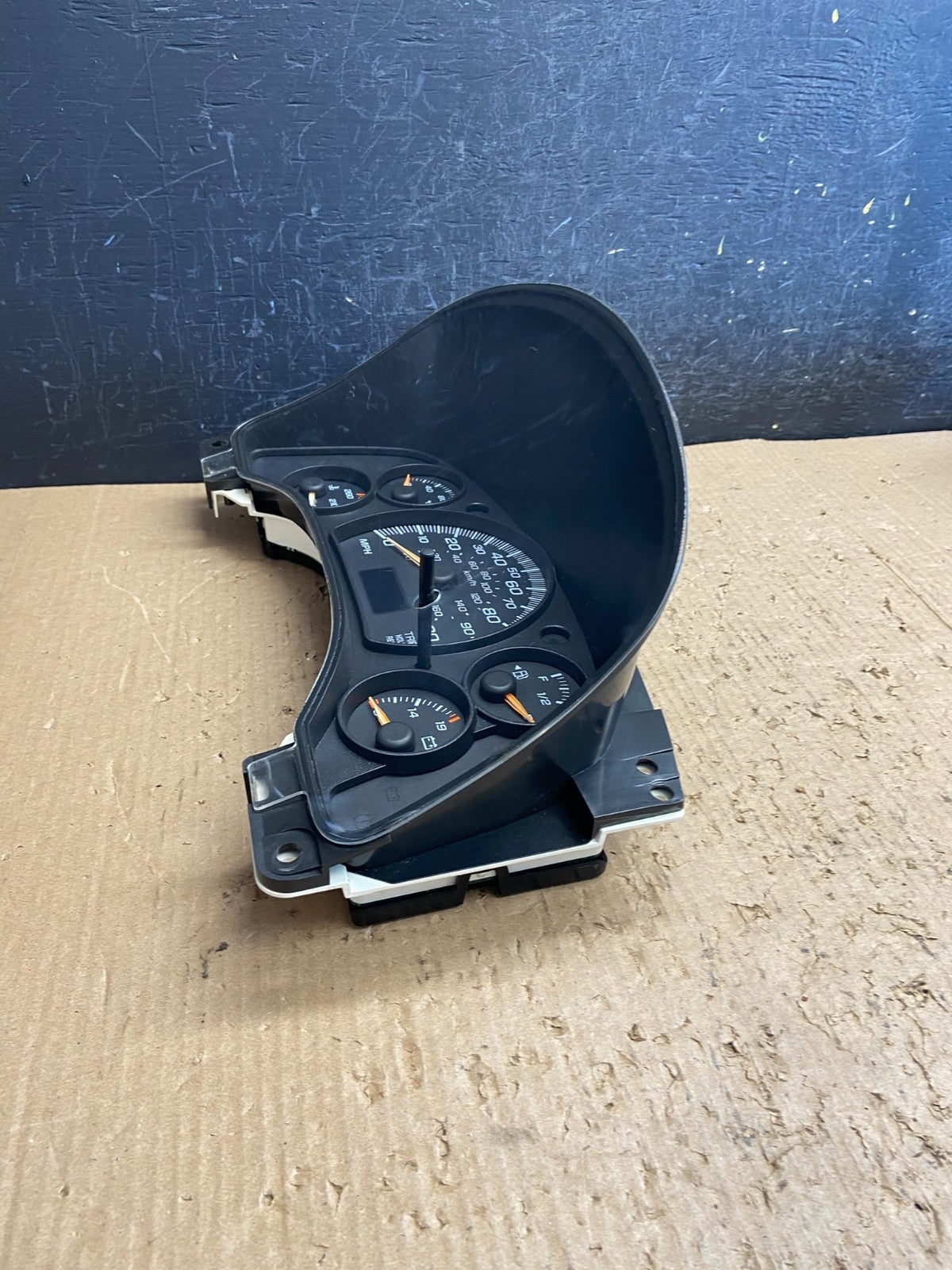 2004 to 2007 Chevrolet Express Speedometer Cluster Gauge AF1598 DG2