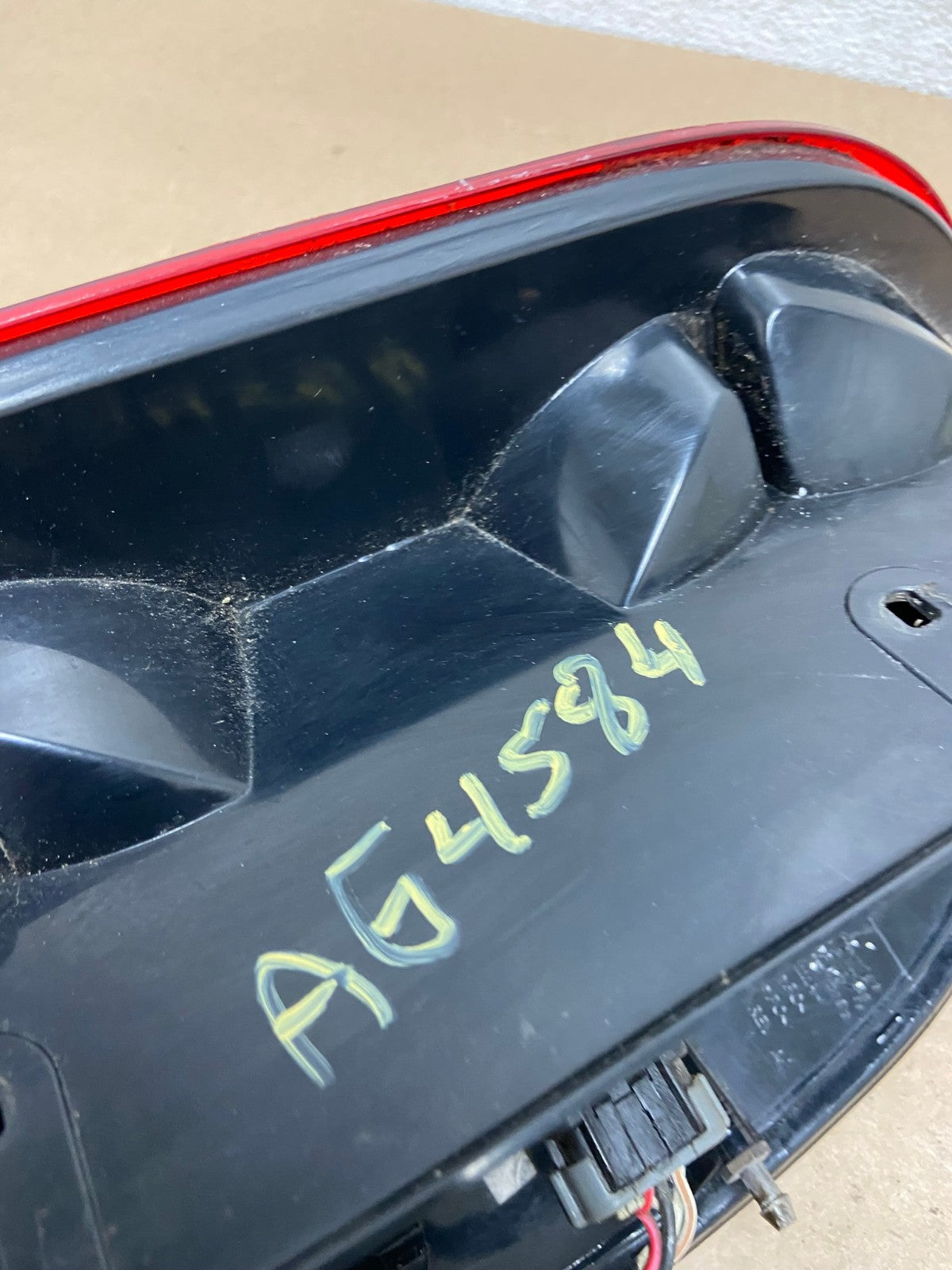 2005 2006 2007 Jeep Liberty Left Driver Lh Side Tail Light AG4584 LK7