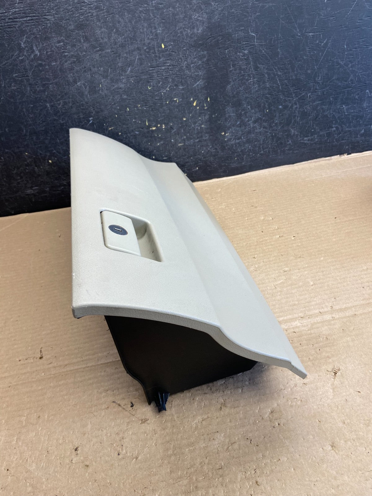 2007-2011 Toyota Camry Front Right Passenger Storage Glove Box ah3607 DG1