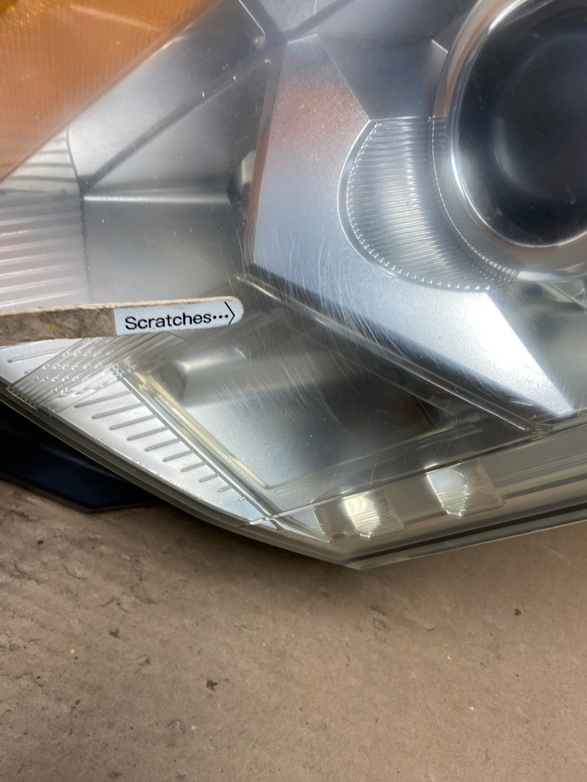 Halogen 2010 to 2016 Cadillac SRX Left Driver LH Side Headlight AB0823 DW3