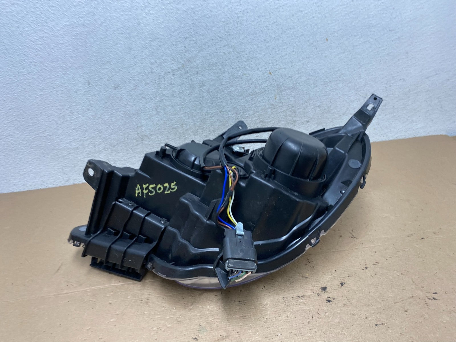 2010 - 2015 Chevrolet Equinox Halogen Headlight Right Passenger Side AF5025 DW6