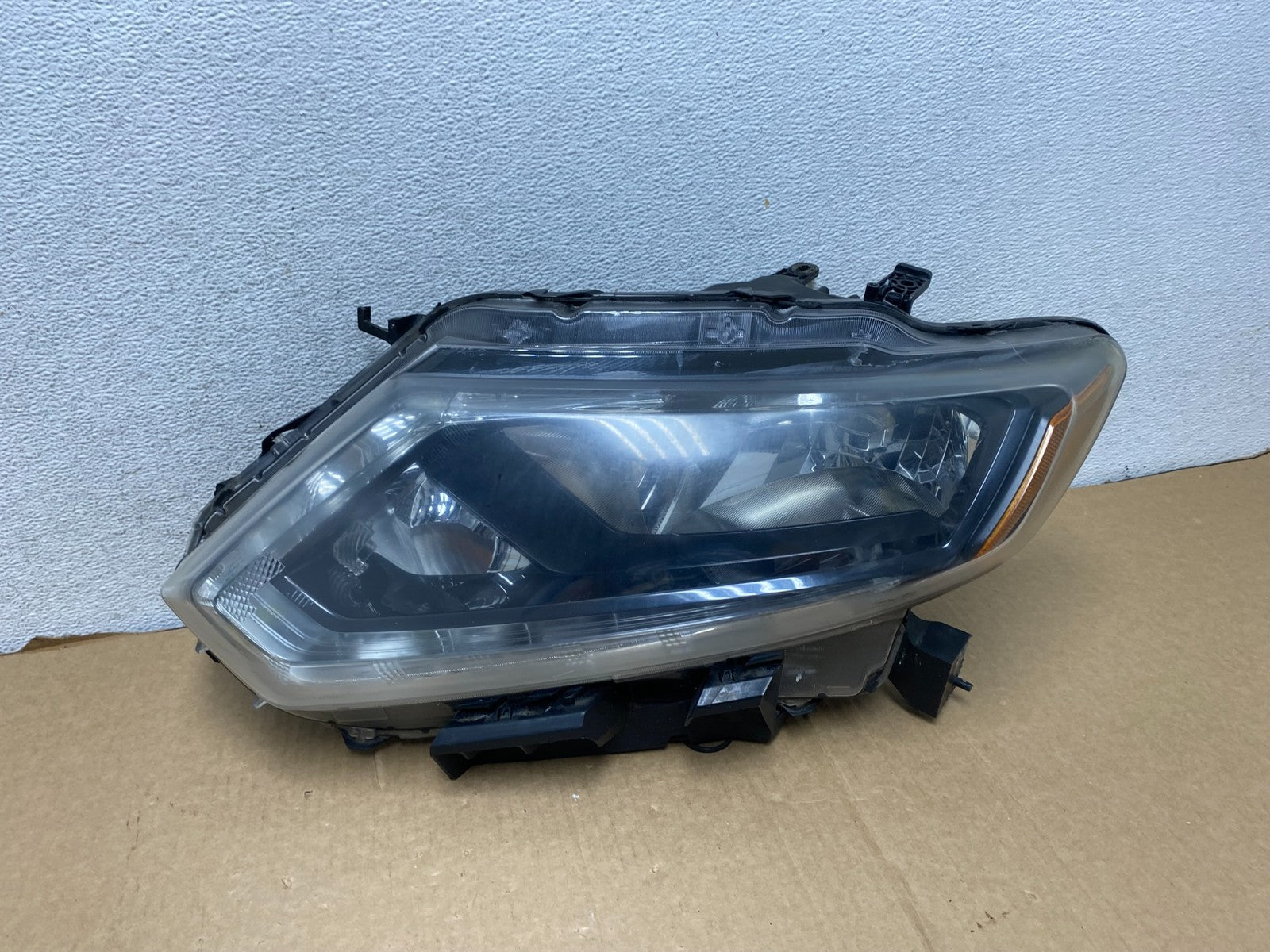 2014 2015 2016 Nissan Rogue Left Driver LH Halogen Headlight AG1987 DW0