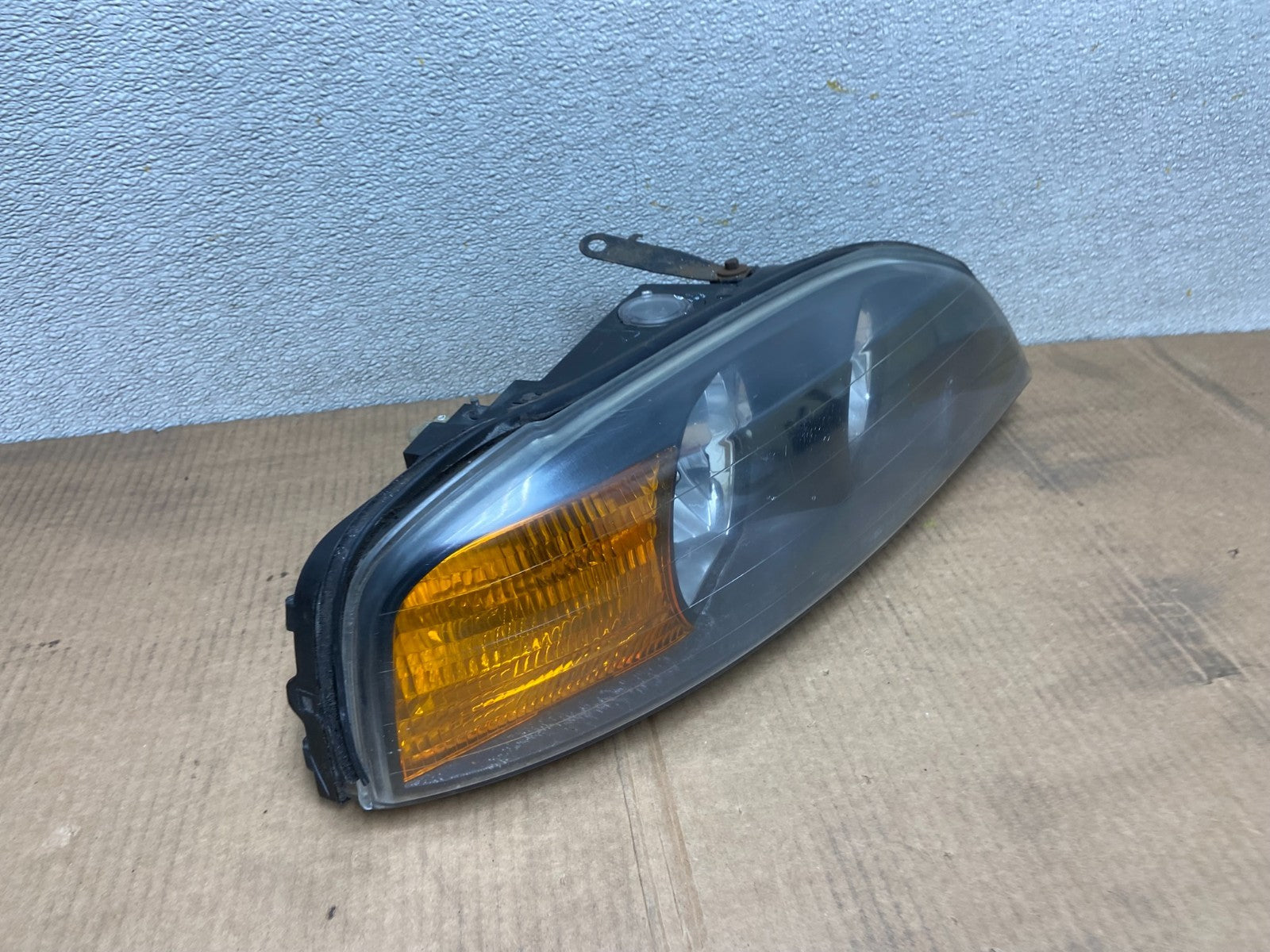 2000 to 2002 Lincoln Ls Right Passenger RH Side Headlight Halogen Oem AA5295 DW2