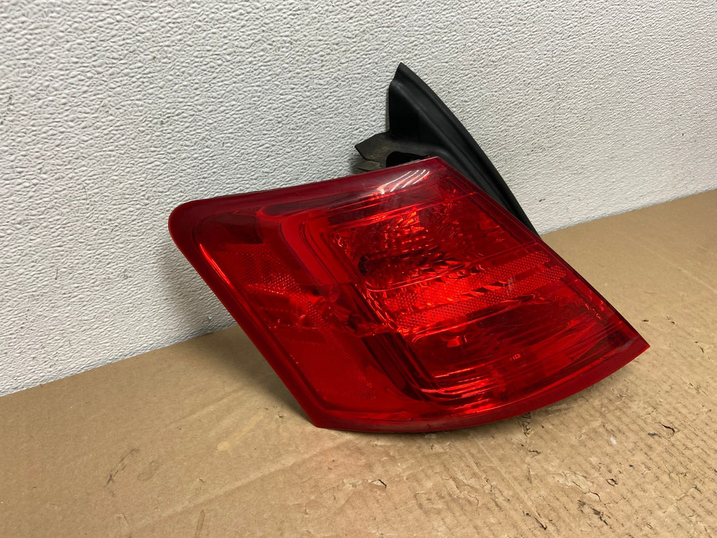 2014 to 2018 Ford Taurus Interceptor Left Driver LH Side Tail Light AC3925 LK2