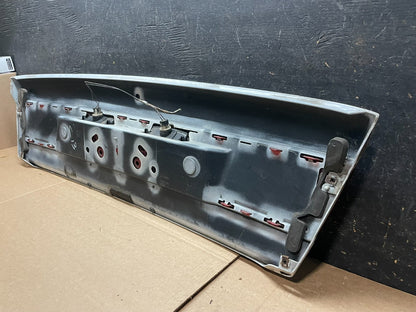 1997 - 1999 Saturn SL2 Sedan Center Tail Light Lid Trunk Rear Panel  Y9250 DG7