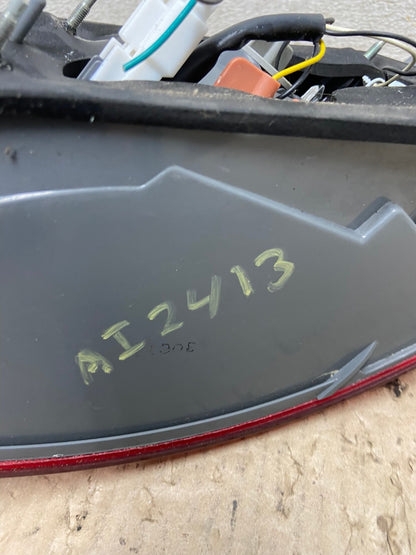 2009 to 2010 Hyundai Sonata Left Driver Lh Side Tail Light AI2413 LK6