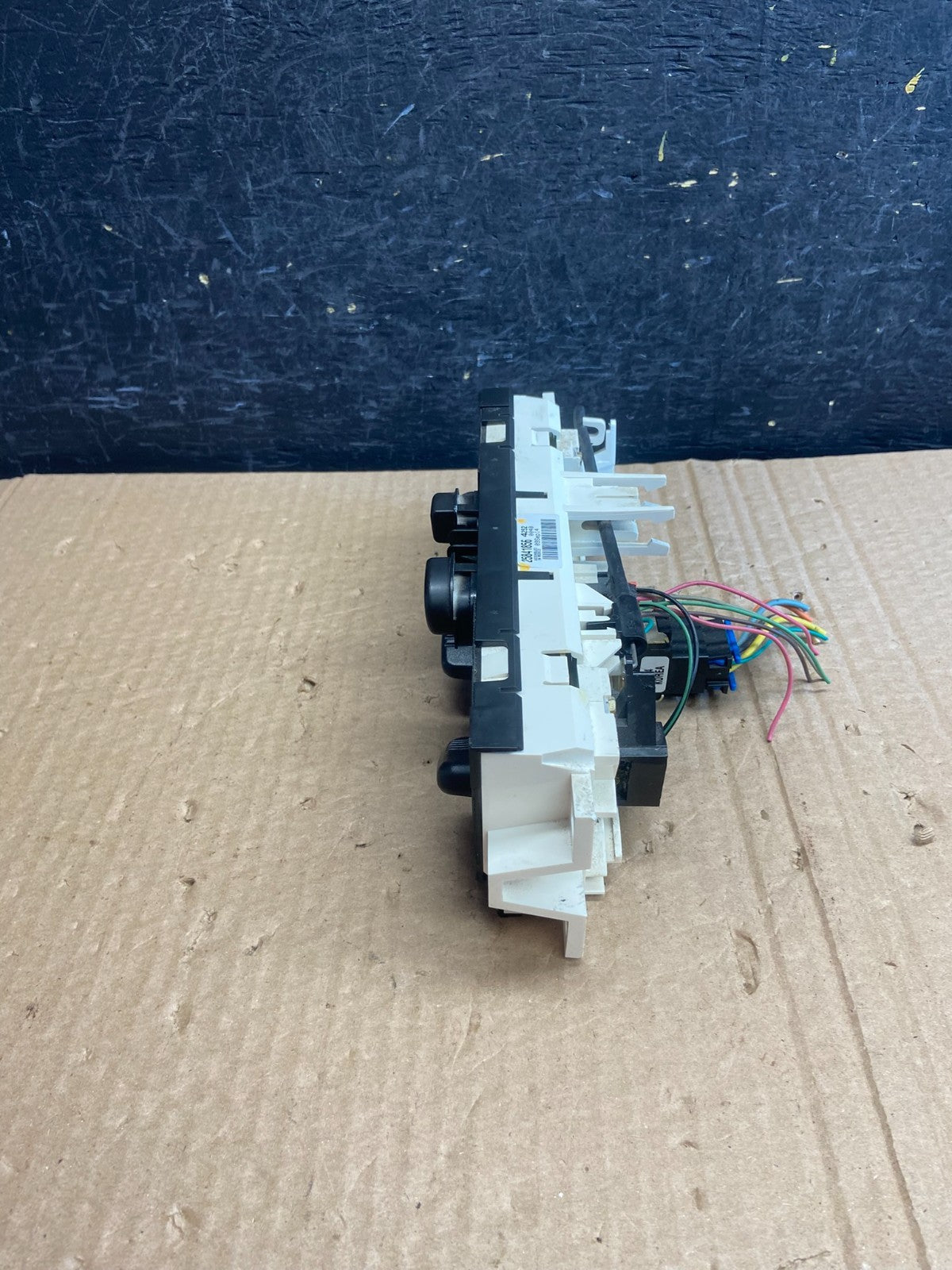 2004 to 2008 GMC Chevrolet Canyon Colorado Climate Control A/C Panel AF6269 DG2