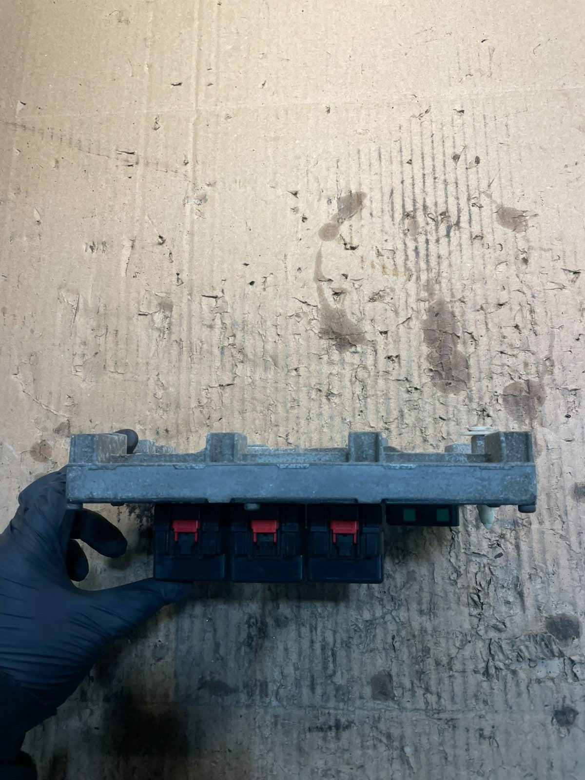 2009 to 2010 Jeep Grand Cherokee Computer Engine Control ECU ECM V2105 DW1