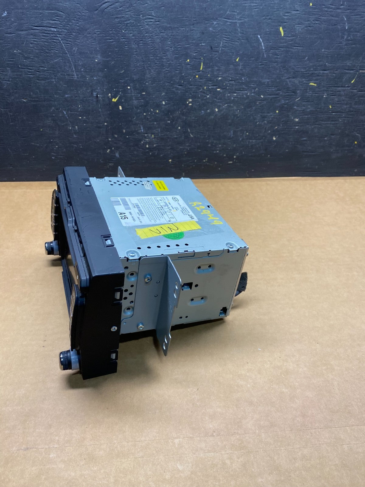 2012 to 2015 Kia Rio Am Fm Cd Player Screen Radio Receiver OEM R2949 DG3