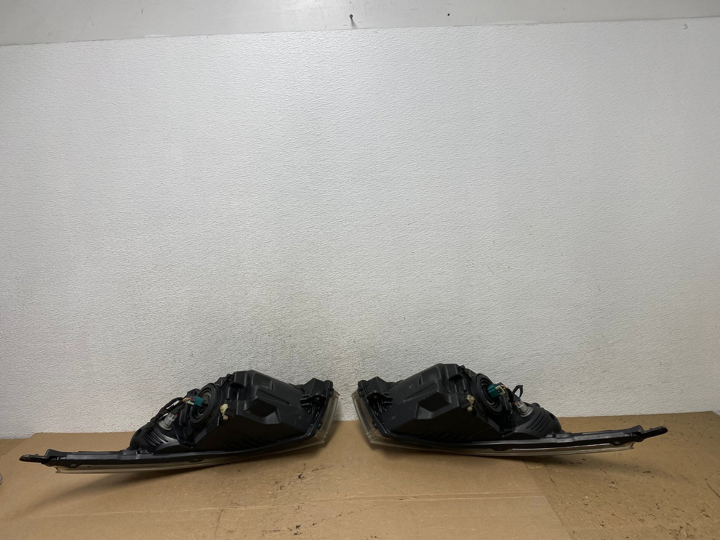 2011 to 2015 Chevrolet Cruze Halogen Left+Right Set Headlights AF4476 LK7