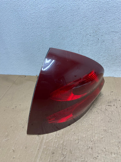 2004 to 2008 Pontiac Grand Prix Left Driver LH Side Tail Light AE9396 LK2