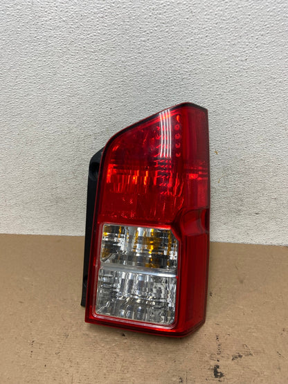 2005 to 2012 Nissan Pathfinder Right Passenger RH Side Tail Light AF48721 LK0