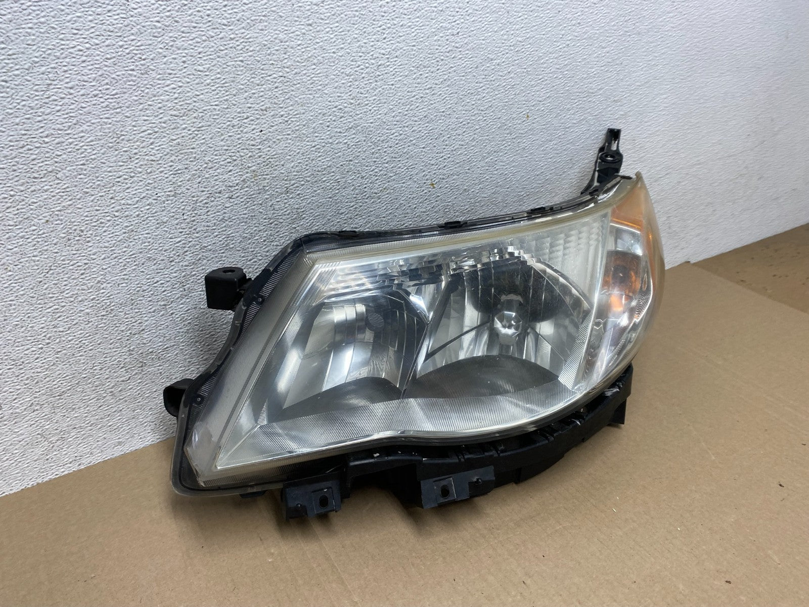 2009-2013 Subaru Forester Left Driver LH Halogen Headlight AF5771 DW2