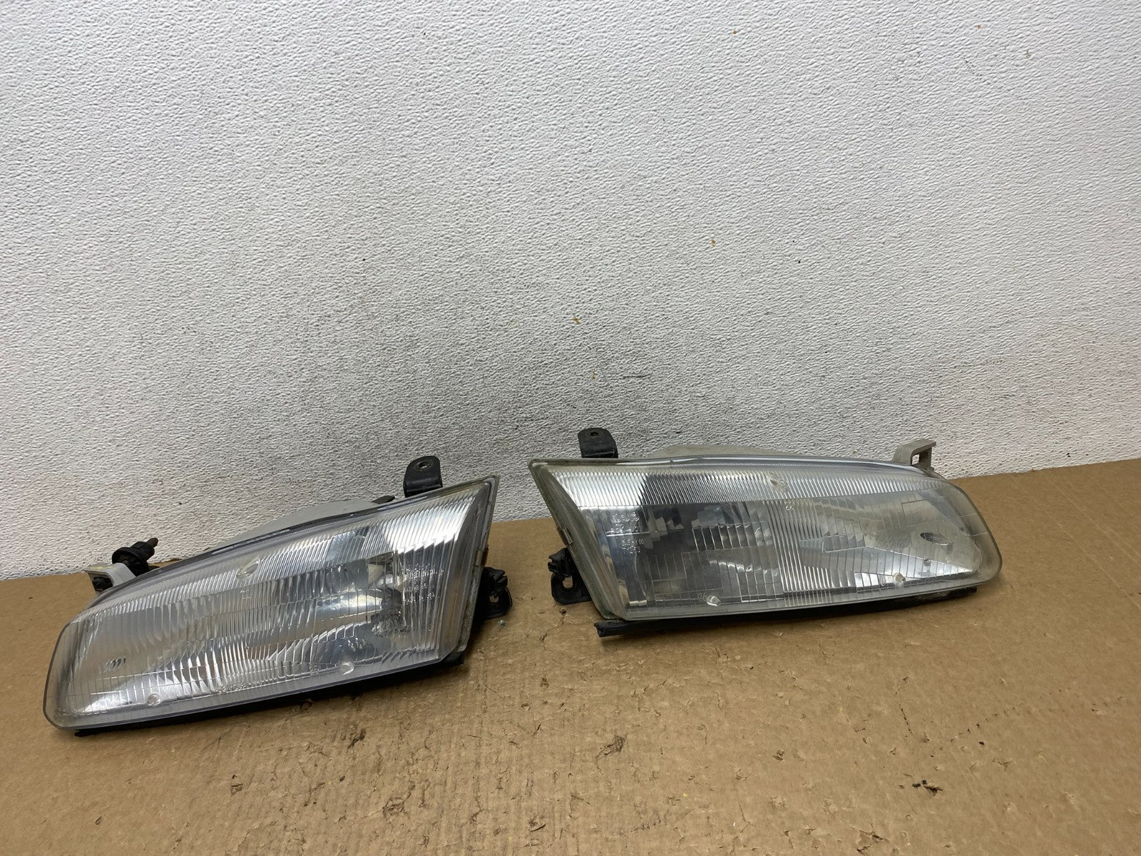 1997 1998 1999 Toyota Camry Left+Right Side Set Halogen Headlights AF8207 DW0