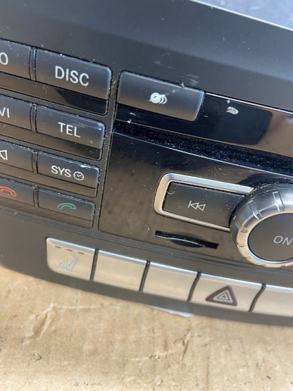 2012-2014 Mercedes W204 C250 C300 C350 Navi Command Radio DVD CD Audio AE4070 DG1