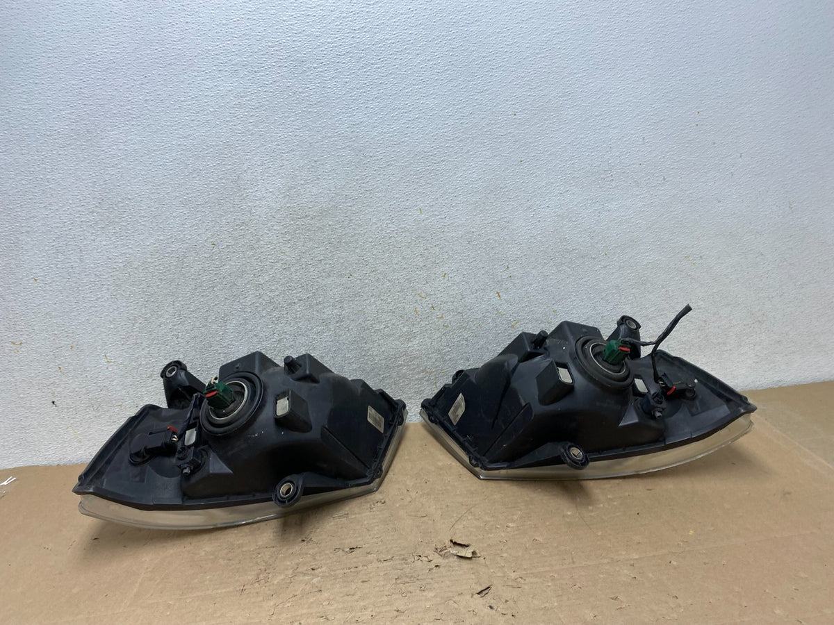 2008 to 2010 Dodge Caravan Left+Right Set Side Halogen Headlights AI1085 DW7