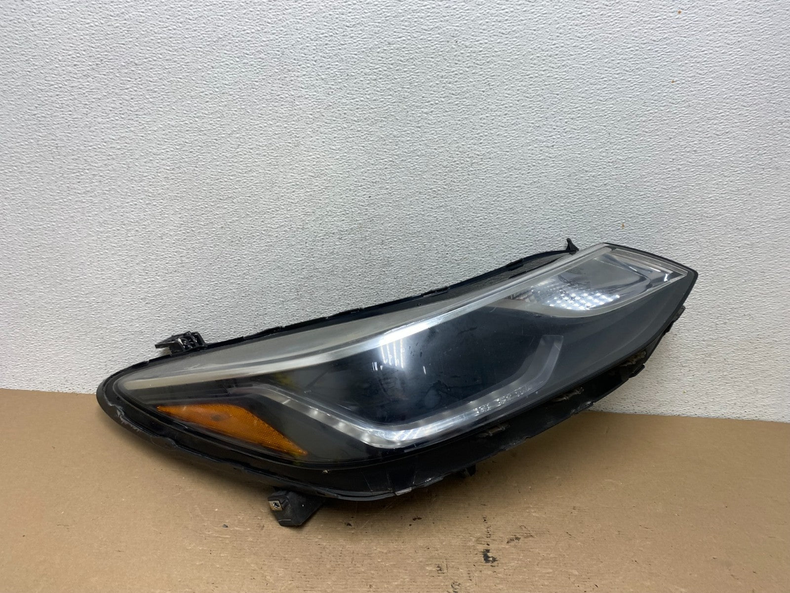 2016-2019 Chevrolet Cruze Right Passenger W/LED Daytime Headlight AF4714 DW0