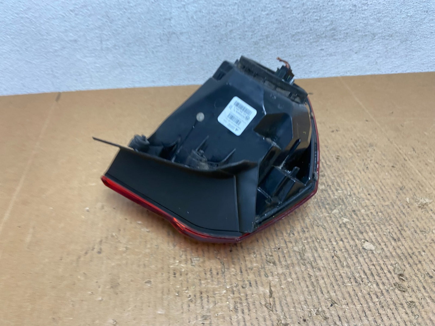 2016 to 2019 Volkswagen Passat Right Passenger RH Side Tail Light AE1639 DW3