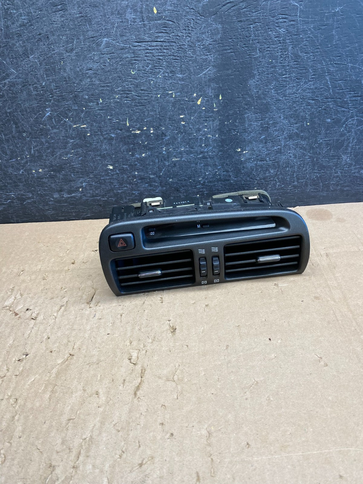 1998 to 2005 Lexus GS300 GS400 Center Air Vent Bezel Trim aj1641 DG0