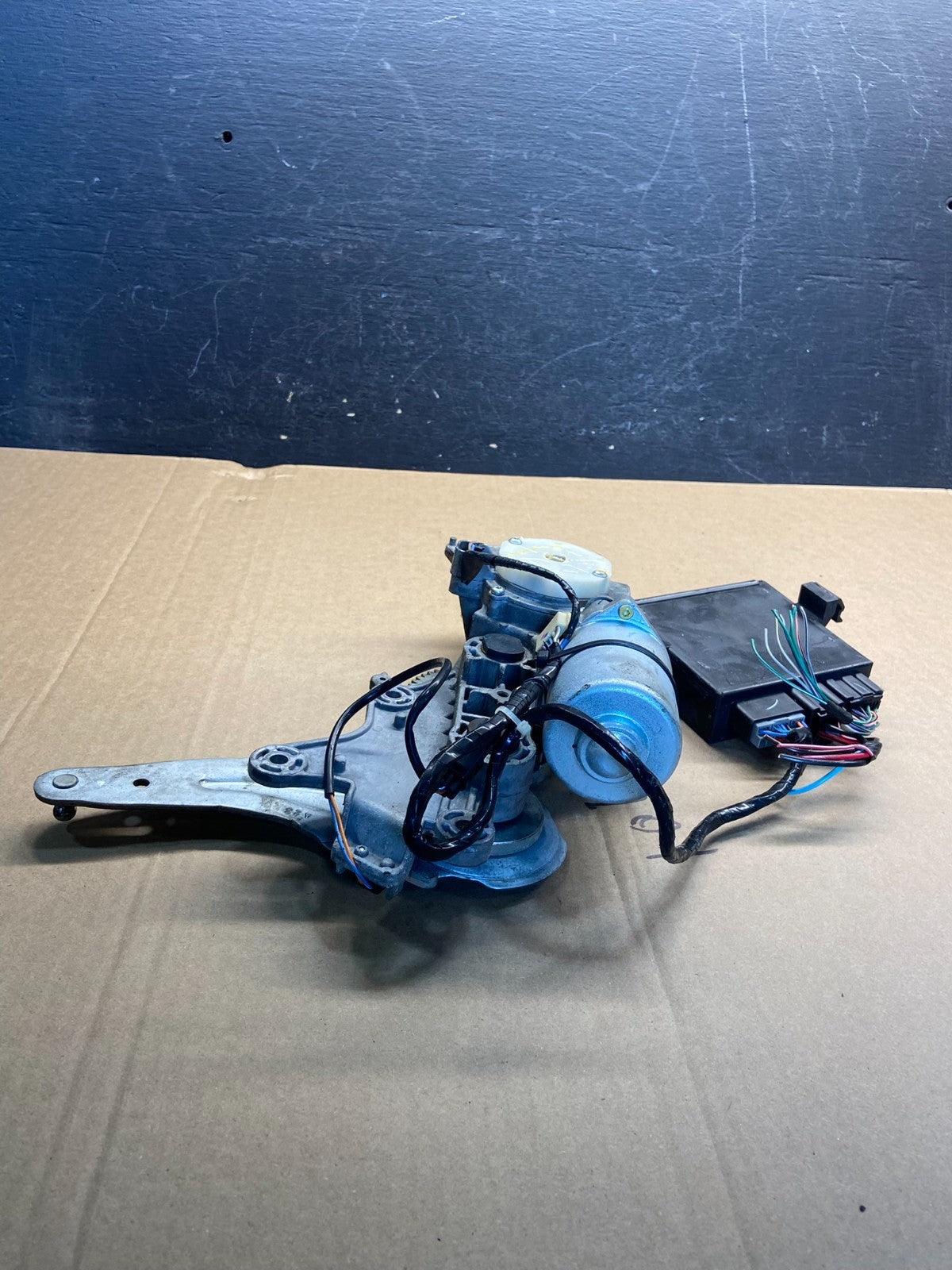 2008-2017 GMC Acadia Enclave Tailgate Back Door Rear Wiper Motor Wiper af9360 DG1
