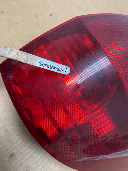 2004-2005 Toyota Sienna Right Passenger Rh Side Tail Light Oem AC2914 LK3