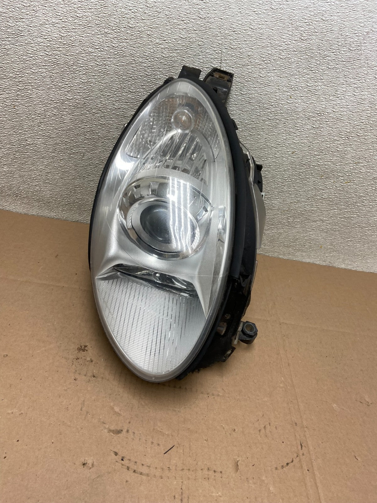 Xenon HID 2006 2010 Mercedes W251 R-Class Right Passenger Headlight OEM X9197 DW0